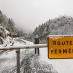 how to hike in winter safely